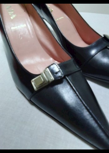 Prada Prada Siyah Deri Stiletto Tokalı Kadın Ayakkabı