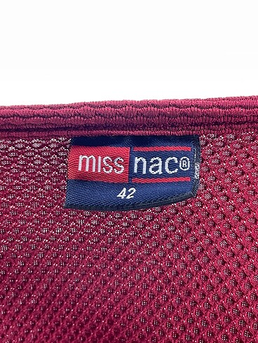 42 Beden bordo Renk PreLoved Hırka %70 İndirimli.