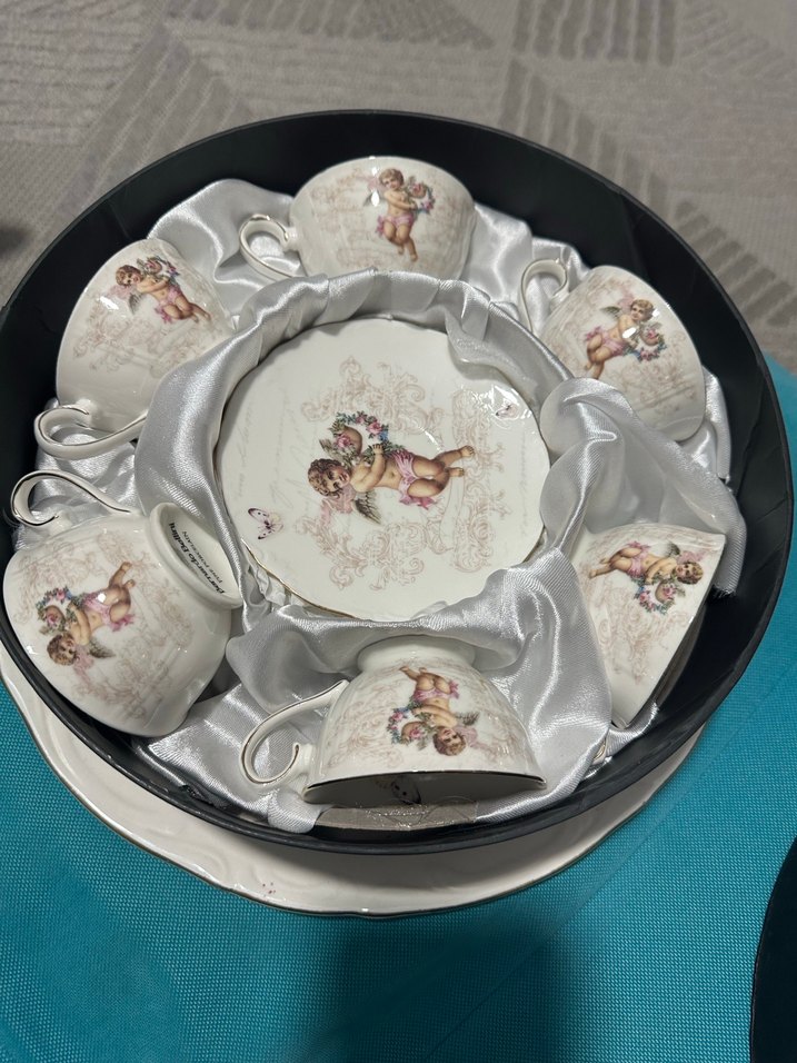 Vintage bernardo fine porcelain melek figürlü fincan takımı - Görsel 3