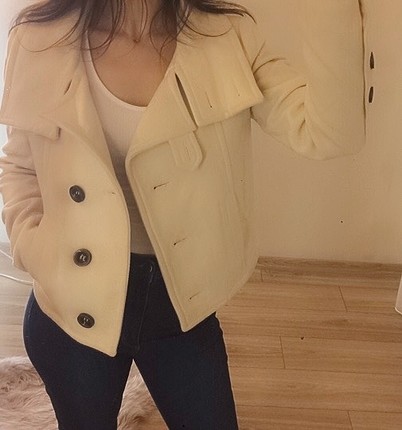 Zara - Kırık beyaz kaşe mont