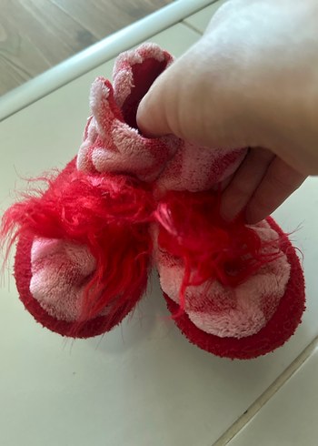 Kız Çocuk Kırmızı Kürklü Bağlama Desenli Terlik - Görsel 6