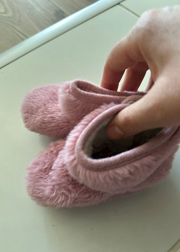 Kızlar İçin Pembe Sıcak Kürklü Ev Terliği - Görsel 2