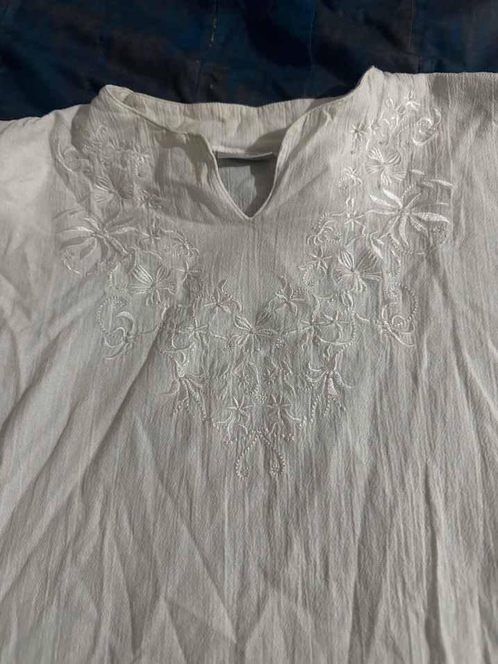 Bohem şike bezi V Yaka Kısa Kollu Beyaz Kadın Bluz - Görsel 2