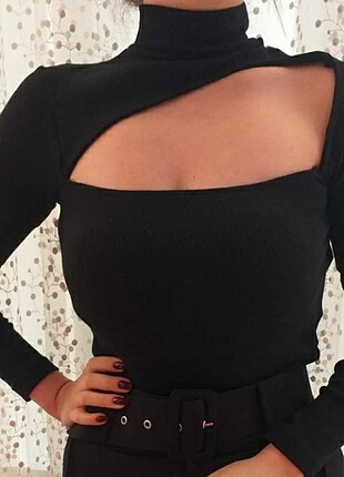 Dekolteli Bady 