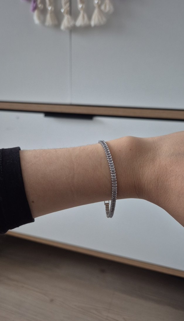 Zincir Detaylı Beyaz Yılan Desenli Kadın Bileklik - Görsel 2