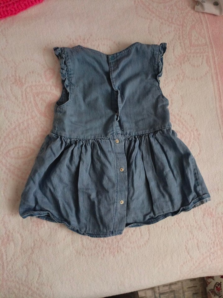 Nakışlı Fırfırlı Kız Kot Elbise - Görsel 5