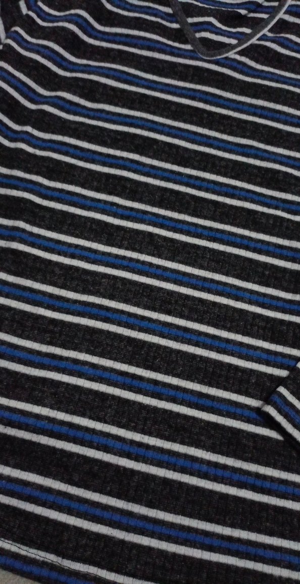 kadın Gri Çizgili V Yaka kazak - Görsel 5