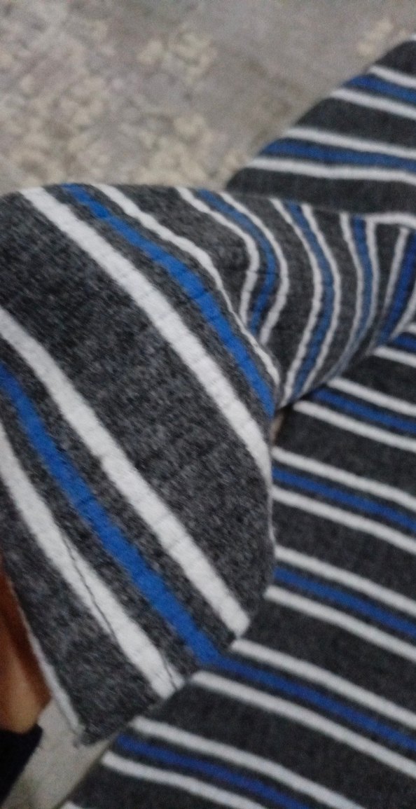 V Yaka Gri Çizgili Kadın Triko - Görsel 3