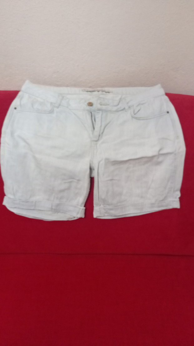 Beyaz Pamuklu Rahat Kesim Mini Kot Şort - Görsel 3