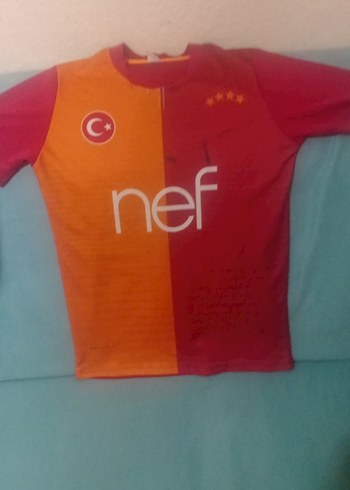 Kısa Kollu Kırmızı Baskılı Erkek Forma - Görsel 3