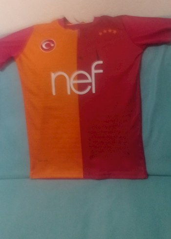 Kısa Kollu Kırmızı Baskılı Erkek Forma - Görsel 2