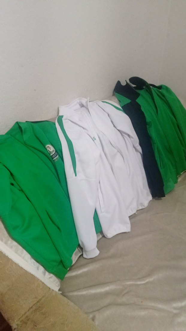 10 11 yaş 3 adet hirka - Görsel 3