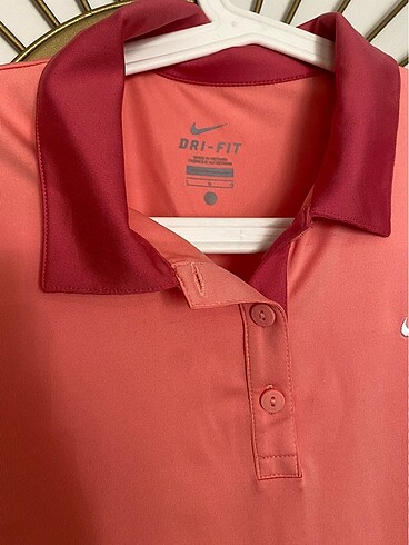 l Beden NIKE TSHIRT