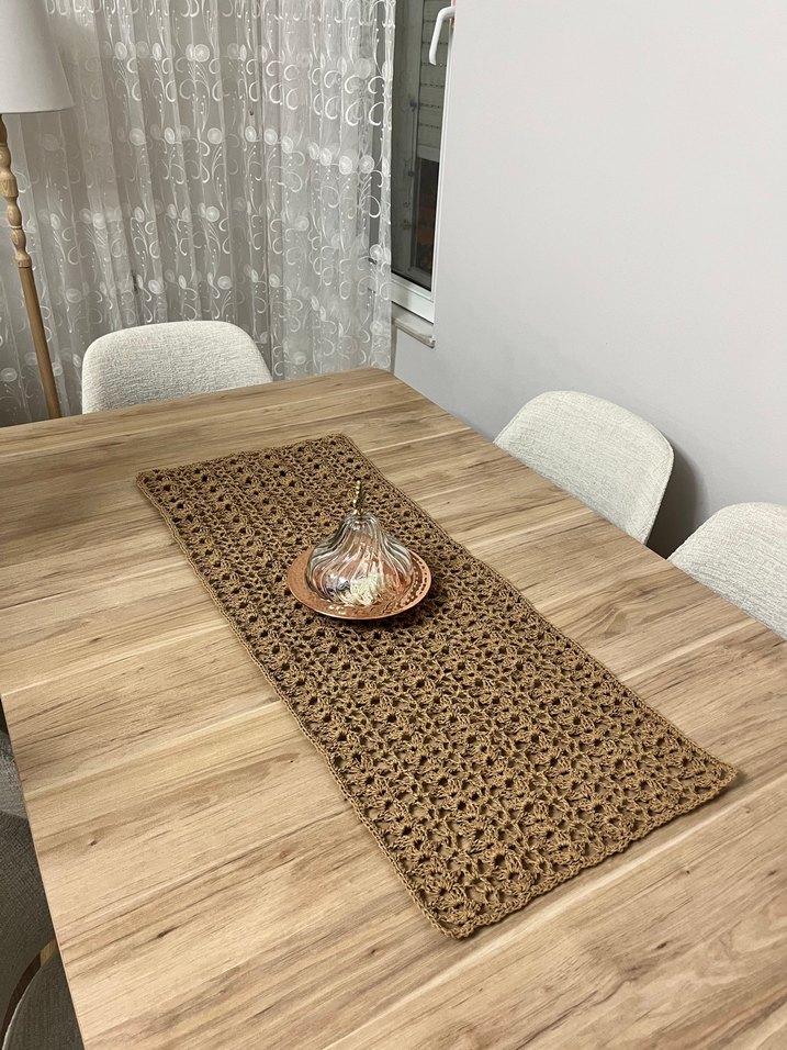 Doğal Tonlarda El Örgüsü Masa Örtüsü — görsel 4/5