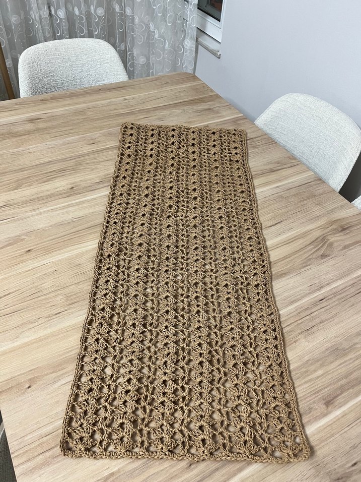 Doğal Tonlarda El Örgüsü Masa Örtüsü — görsel 5/5