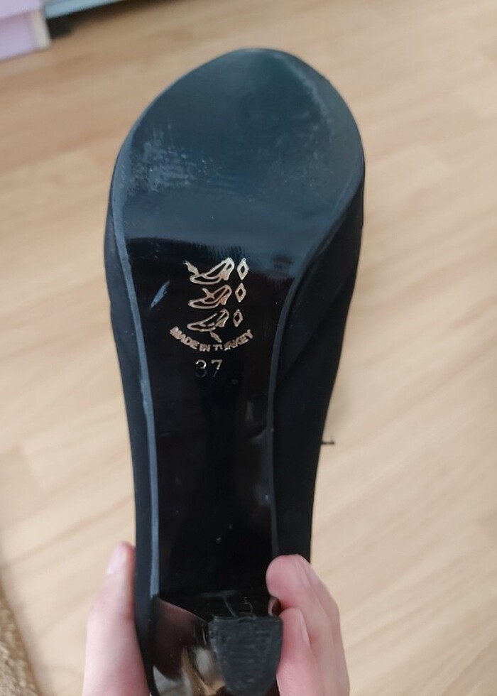 Siyah topuklu ayakkabı  - Görsel 2