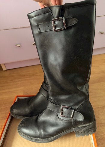 Siyah Deri Tokalı Dizüstü Kadın Çizme - Görsel 4