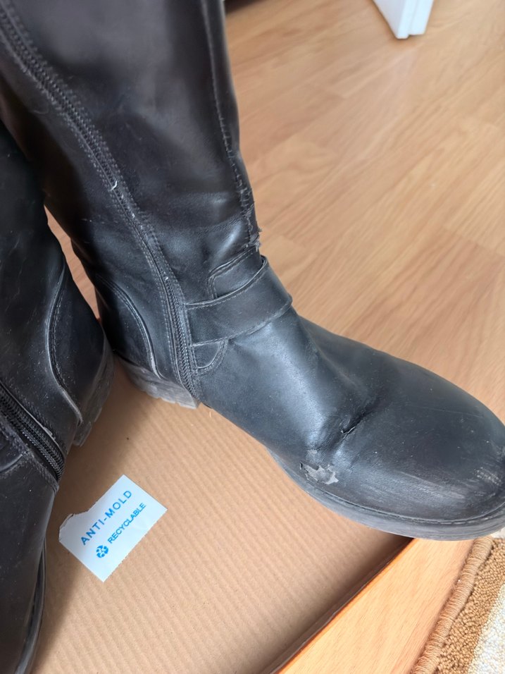 Siyah Deri Tokalı Dizüstü Kadın Çizme - Görsel 3