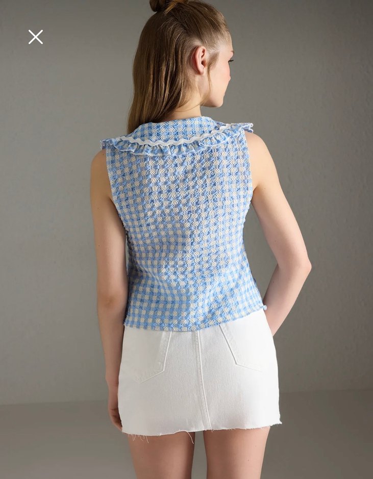 Düğmeli V Yaka Kolsuz Mini Bluz - Görsel 2