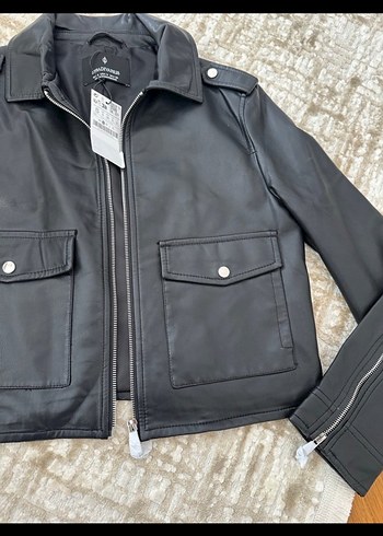 Stradivarius Siyah Deri Ceket - Görsel 3