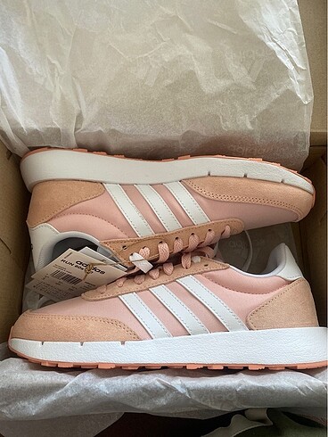 Adidas spor ayakkabı