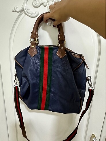  Beden Gucci replikadır ufak bi yırtılma olmuştu zigzag yaptırdım