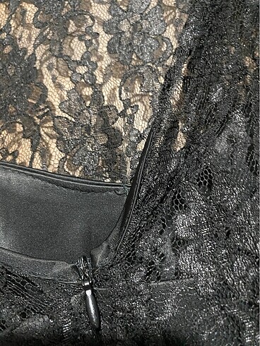 Siyah güpür kalem elbise - Görsel 5