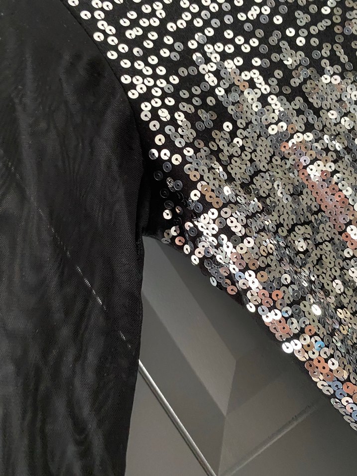 Uzun Kollu Siyah Pul Detaylı Kadın Tunik - Görsel 2