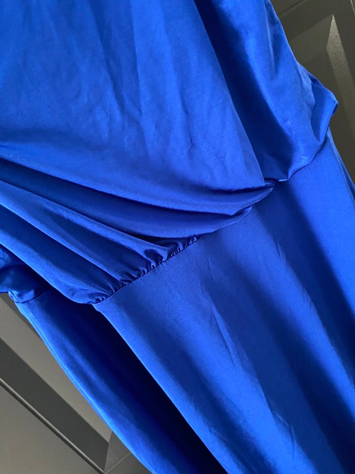 Zincir Detaylı Mavi Uzun Abiye Elbise - Görsel 4