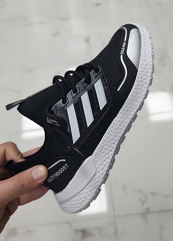 Spor ayakkabı 