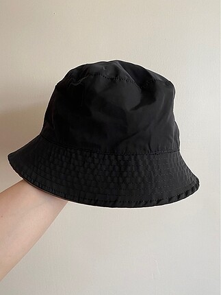 Çift taraflı bucket şapka