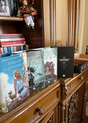  Beden Krallar ve Soytarıları - N.G. Kabal