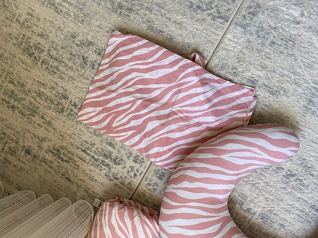 Bebek emzirme yastığı önlüğü - Görsel 3