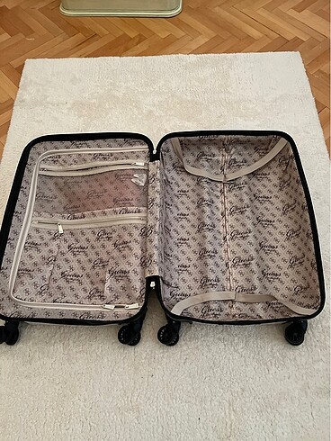  Beden Guess Unisex Travel Valiz
