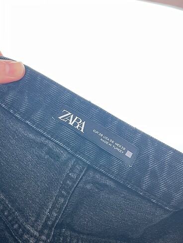 38 Beden siyah Renk Zara Jean / Kot %70 İndirimli.