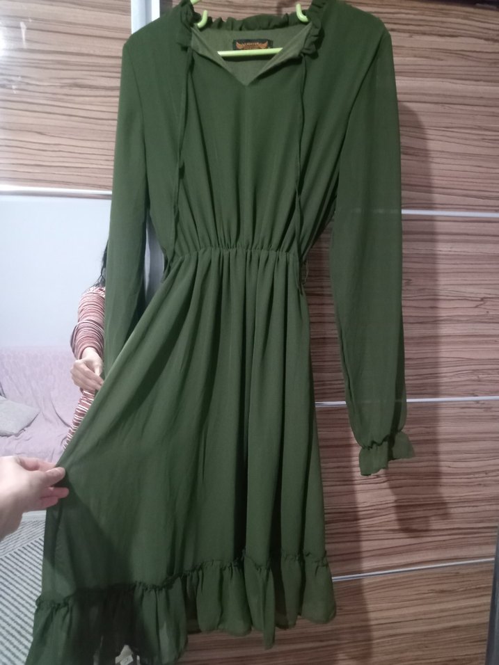 Yeşil diz hizasında yazlık elbise - Görsel 2