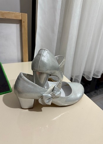 Kız Çocuk Beyaz Tokalı Babet - Görsel 5