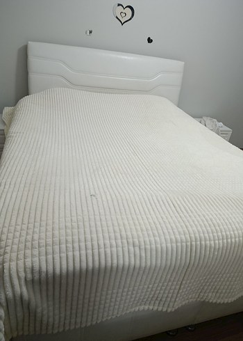 Beyaz Düz Desen Yatak Örtüsü - Görsel 2