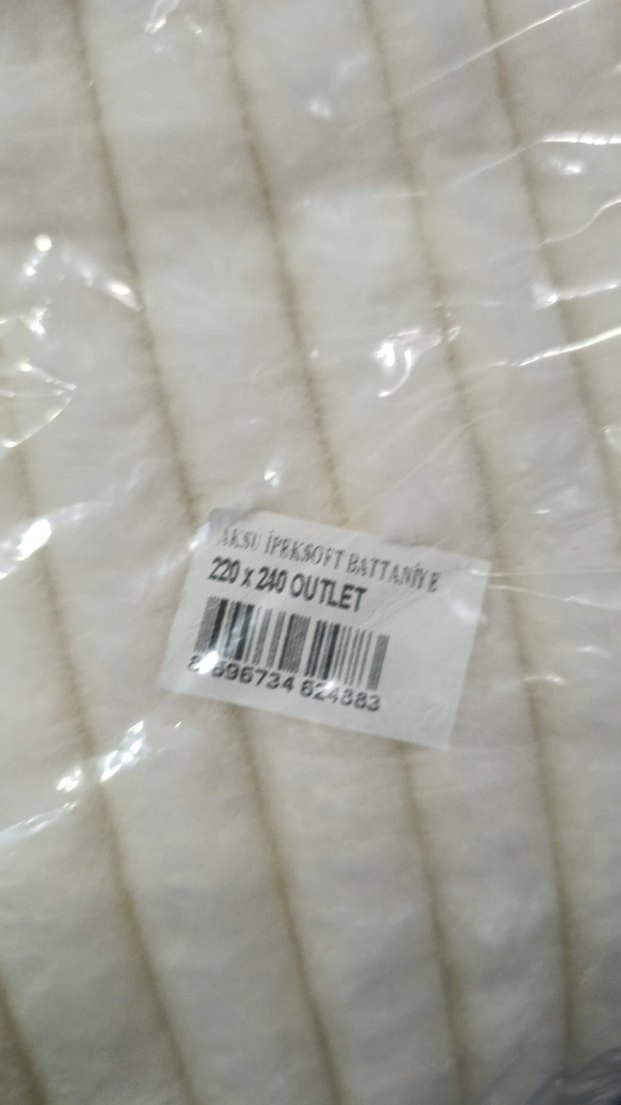 Beyaz Düz Desen Yatak Örtüsü - Görsel 3