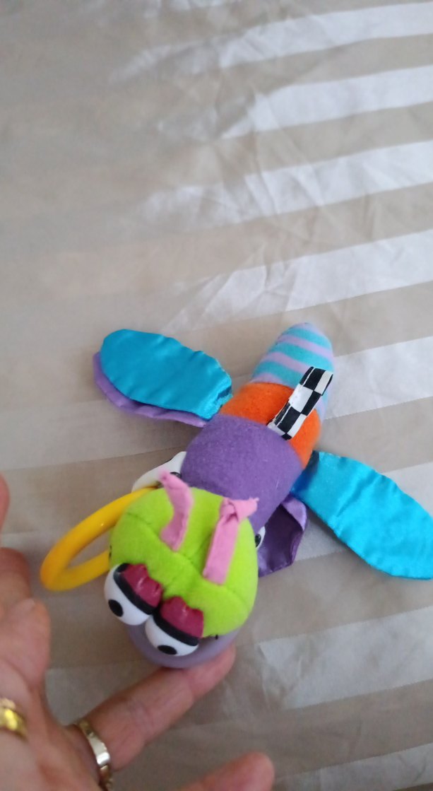 Renkli Diş Kaşıyıcı ve Çıngırak Oyuncak - Görsel 2