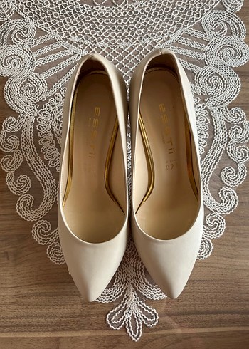 Bej İnce Topuklu Dantel Detaylı Stiletto - Görsel 3