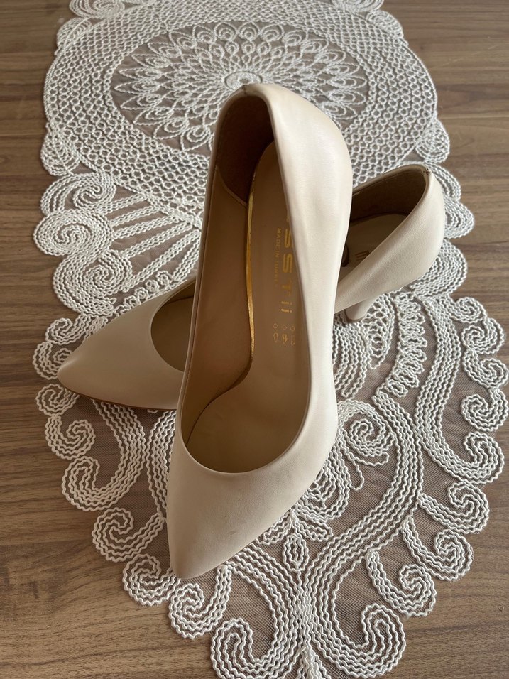 Bej İnce Topuklu Dantel Detaylı Stiletto - Görsel 2