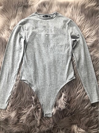 Bershka çıtçıtlı bluz