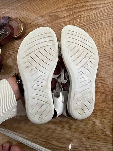 32 Beden beyaz Renk Sandalet