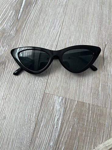 Cat eye kemik gözlük