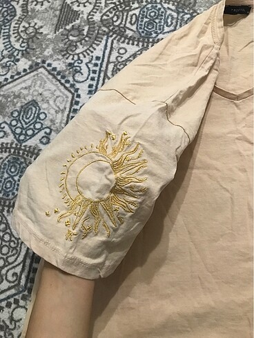 Bej tshirt