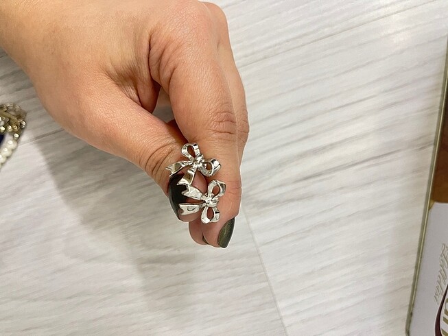 Avon AVON KURDELE DETAYLI KÜPE