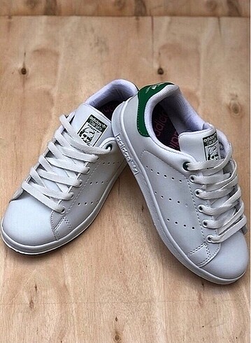 Bayan Adidas spor ayakkabı