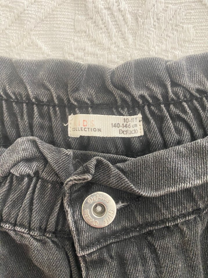 Siyah Bel Detaylı Kız çocuk Denim Mini Şort - Görsel 3