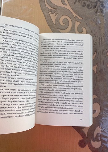 Zeynep Sey'den Kimse Gerçek Değil Romanı - Görsel 3